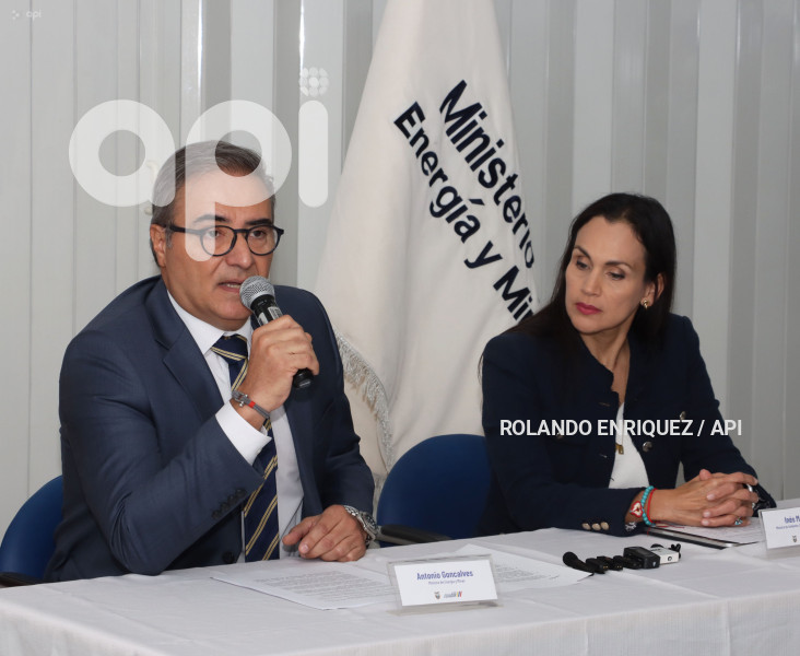 MINISTROS-SITUACION-HIDRICA-ENERGETICA