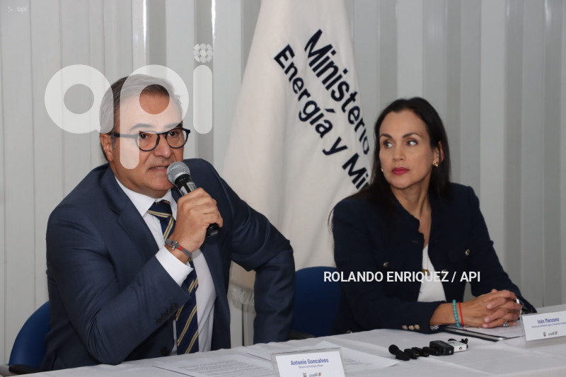 MINISTROS-SITUACION-HIDRICA-ENERGETICA