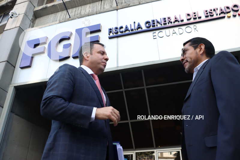GUILLERMO-CELI-FISCALIA-PUERTO-MANTA