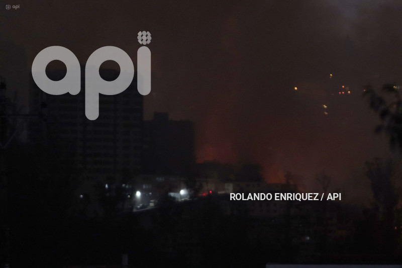 INCENDIO-QUITO-GUAPULO