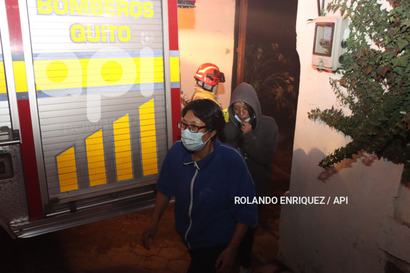 INCENDIO-QUITO-GUAPULO