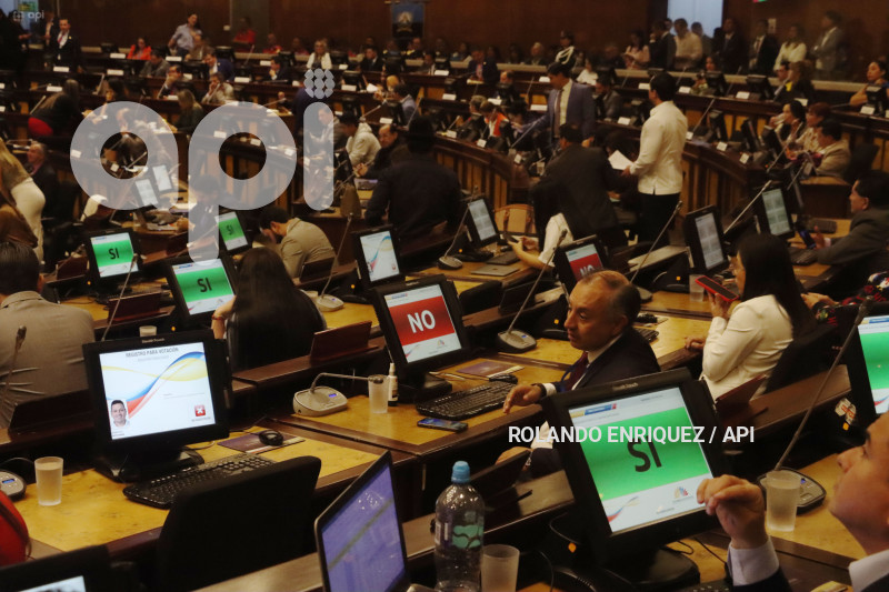 PLENO-ASAMBLEA-VERONICA-ABAD