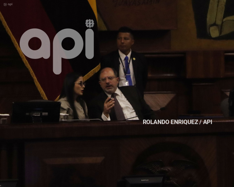PLENO-ASAMBLEA-VERONICA-ABAD