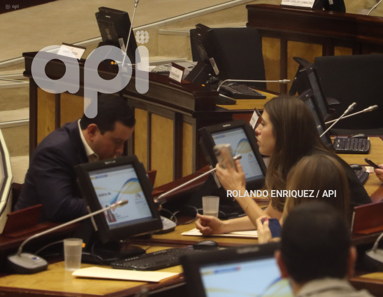 PLENO-ASAMBLEA-VERONICA-ABAD