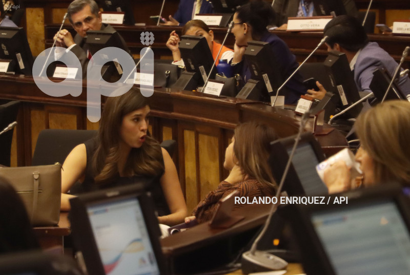 PLENO-ASAMBLEA-VERONICA-ABAD