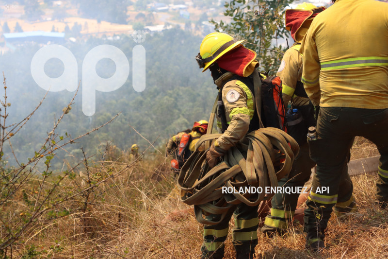 INCENDIO-CERRO-AUQUI