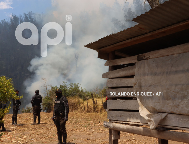 INCENDIO-CERRO-AUQUI