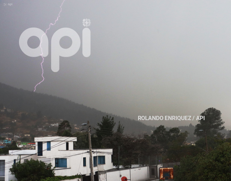 LLUVIA-ILALO