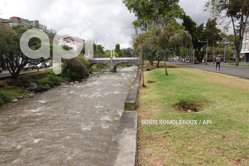CUENCA-RIO TOMEBAMBA
