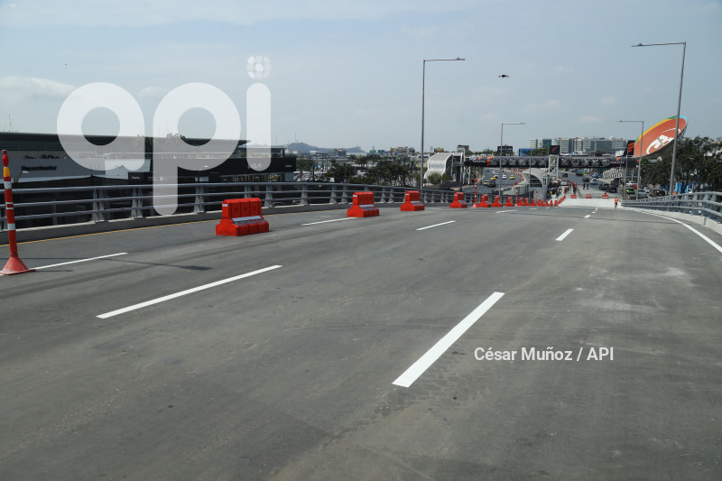 GYE-INAUGURACION PUENTE