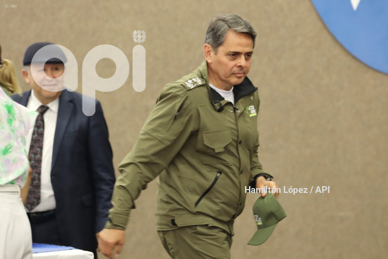 UIO-INSCRIPCIÓN-PRESIDENCIAL-ARAUS-CARRERA
