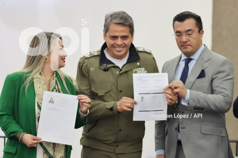 UIO-INSCRIPCIÓN-PRESIDENCIAL-ARAUS-CARRERA
