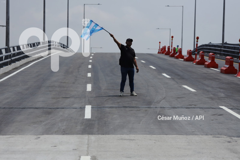 GYE-INAUGURACION PUENTE
