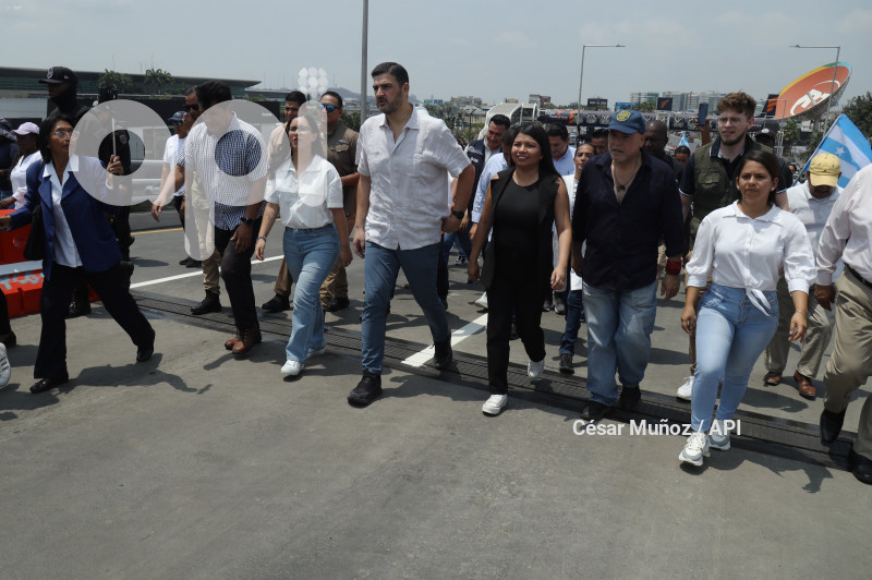 GYE-INAUGURACION PUENTE