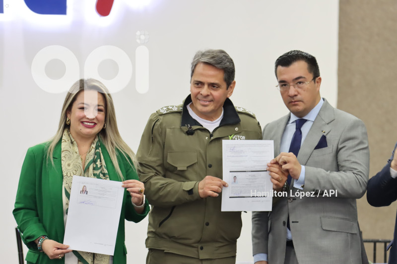 UIO-INSCRIPCIÓN-PRESIDENCIAL-ARAUS-CARRERA