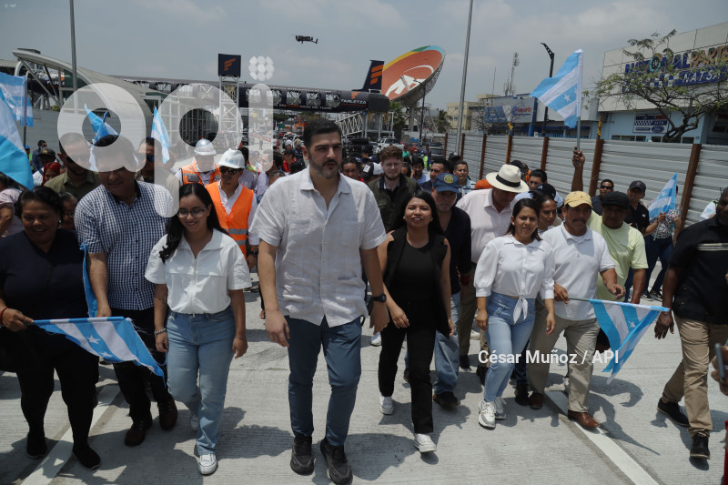 GYE-INAUGURACION PUENTE