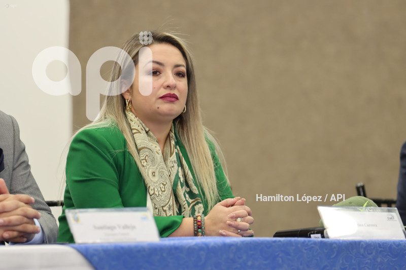 UIO-INSCRIPCIÓN-PRESIDENCIAL-ARAUS-CARRERA