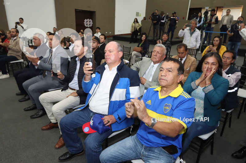 UIO-INSCRIPCIÓN-PRESIDENCIAL-ARAUS-CARRERA