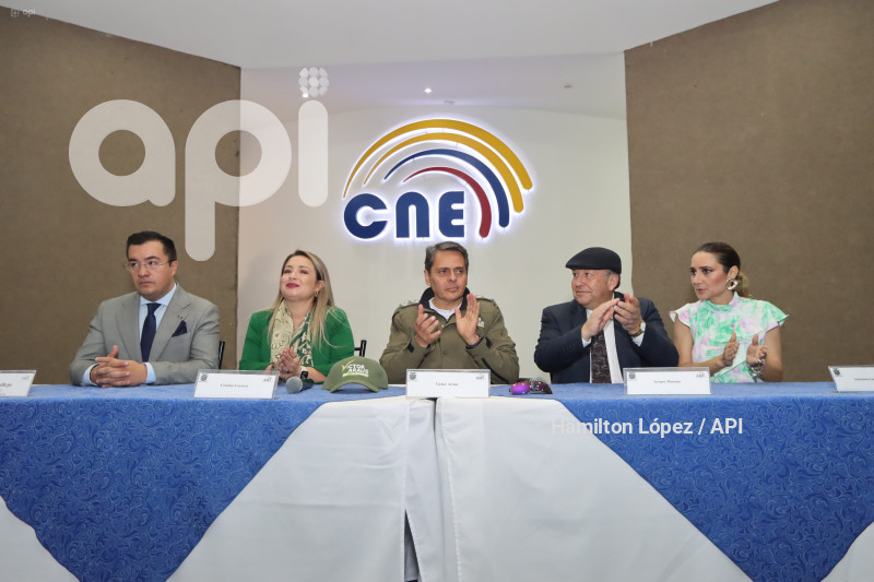 UIO-INSCRIPCIÓN-PRESIDENCIAL-ARAUS-CARRERA