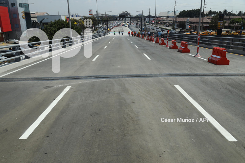 GYE-INAUGURACION PUENTE