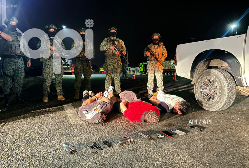 GYE-DETENIDOS ARMAS