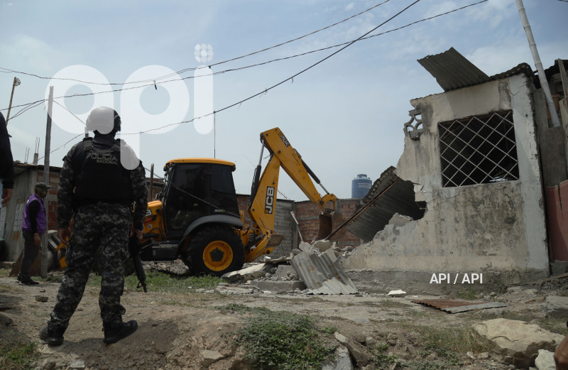 GYE-DESTRUCCION CASAS SECUESTROS