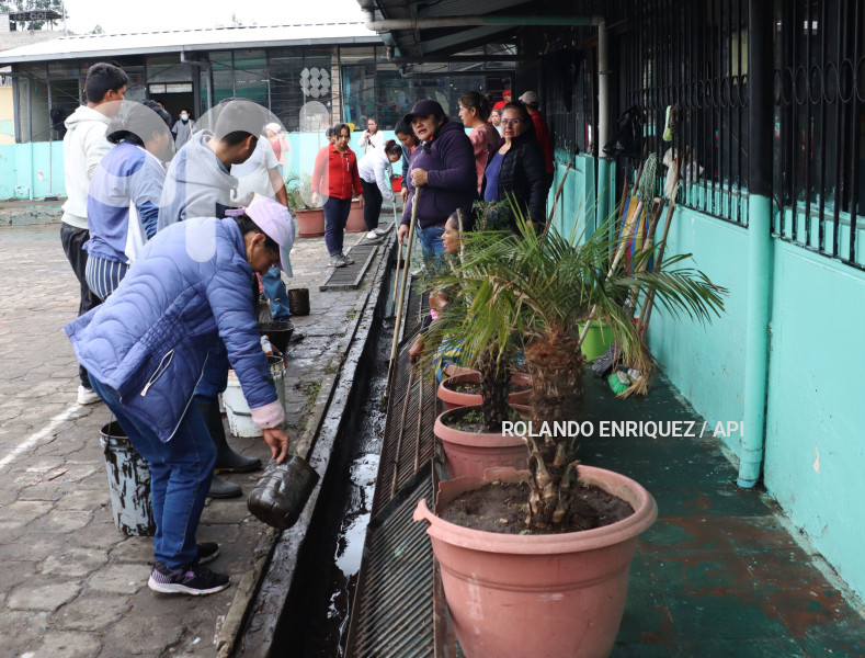 LIMPIEZA-INUNDACIONES-SUR-QUITO