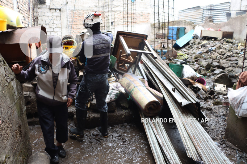LIMPIEZA-INUNDACIONES-SUR-QUITO