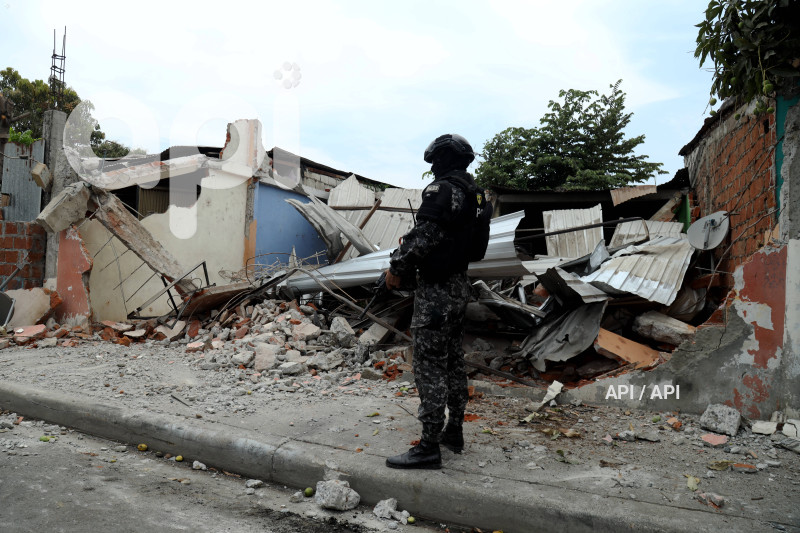 GYE-DESTRUCCION CASAS SECUESTROS