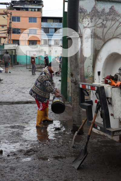 LIMPIEZA-INUNDACIONES-SUR-QUITO
