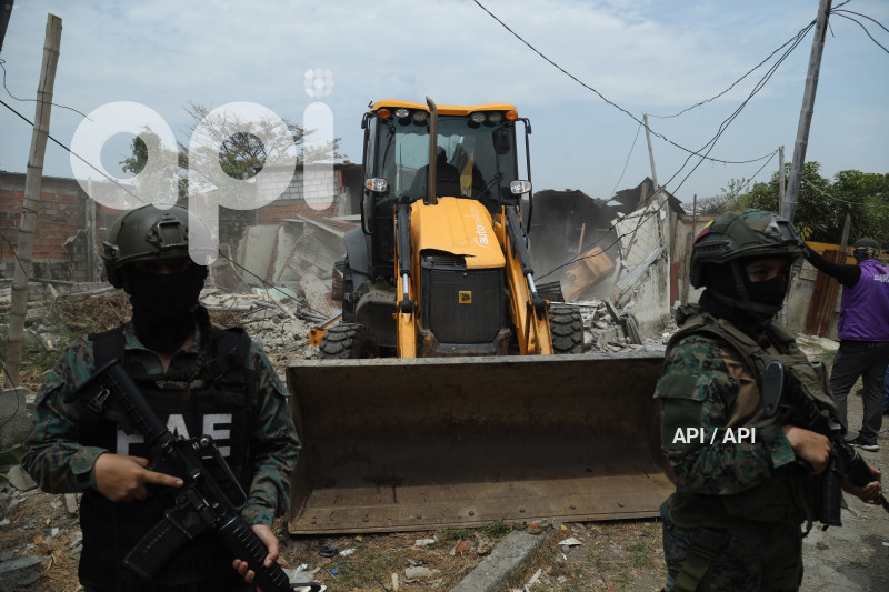 GYE-DESTRUCCION CASAS SECUESTROS
