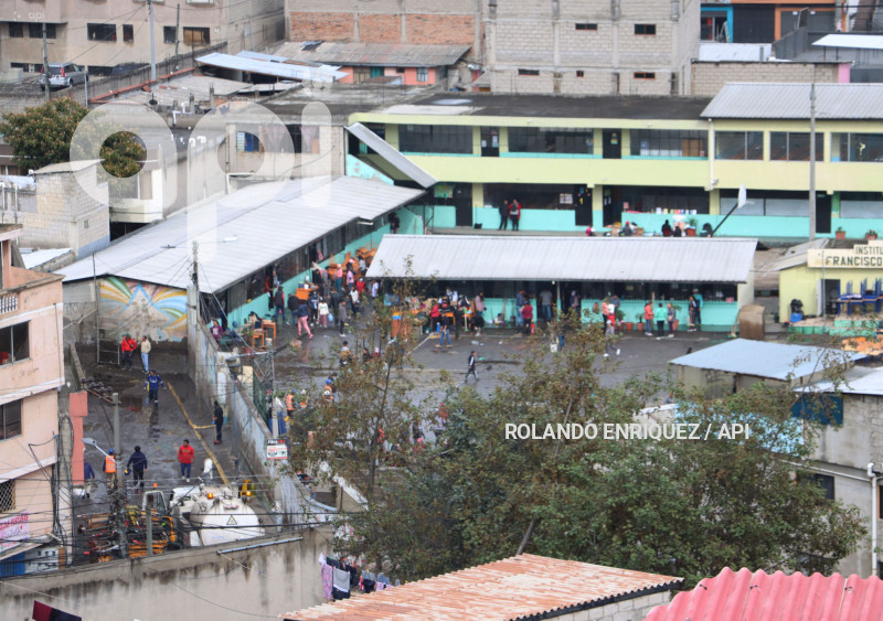 LIMPIEZA-INUNDACIONES-SUR-QUITO