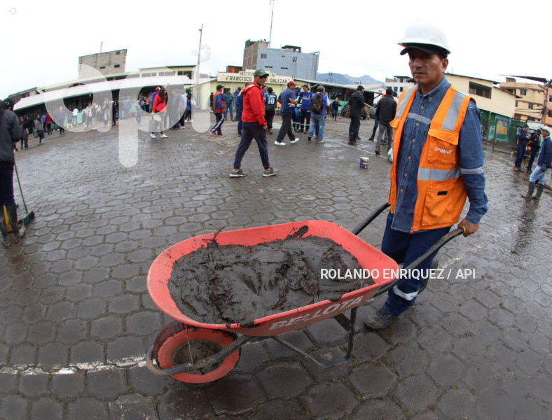 LIMPIEZA-INUNDACIONES-SUR-QUITO