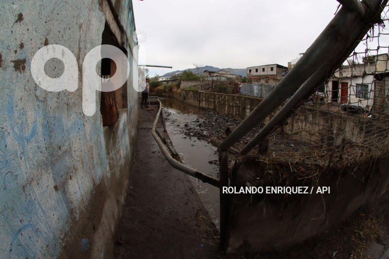 LIMPIEZA-INUNDACIONES-SUR-QUITO