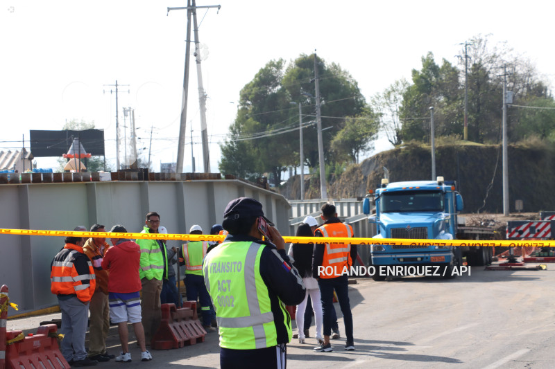 INTERCAMBIADOR-PUENTE-8-AUTOPISTA-RUMINAHUI
