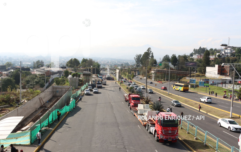 INTERCAMBIADOR-PUENTE-8-AUTOPISTA-RUMINAHUI
