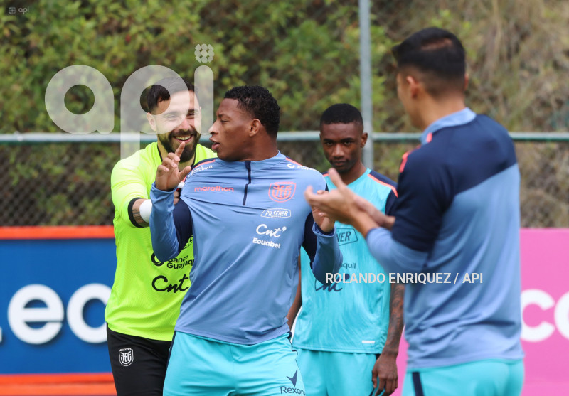 ENTRENAMIENTO-SELECCION-ECUATORIANA