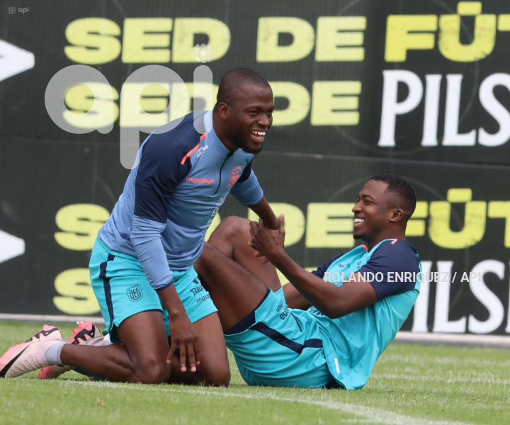 ENTRENAMIENTO-SELECCION-ECUATORIANA