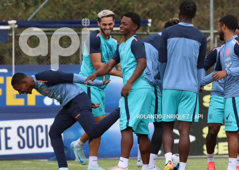 ENTRENAMIENTO-SELECCION-ECUATORIANA