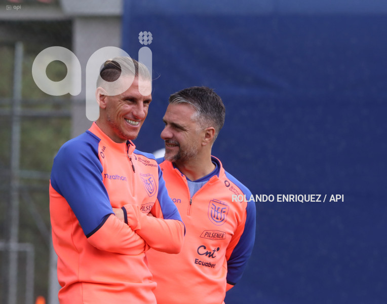 ENTRENAMIENTO-SELECCION-ECUATORIANA