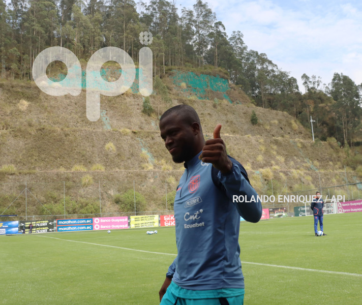 ENTRENAMIENTO-SELECCION-ECUATORIANA
