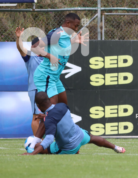 ENTRENAMIENTO-SELECCION-ECUATORIANA