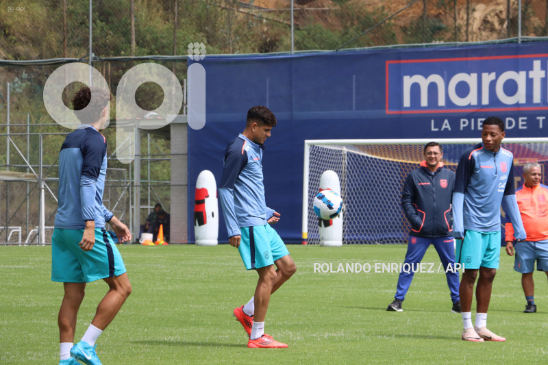 ENTRENAMIENTO-SELECCION-ECUATORIANA