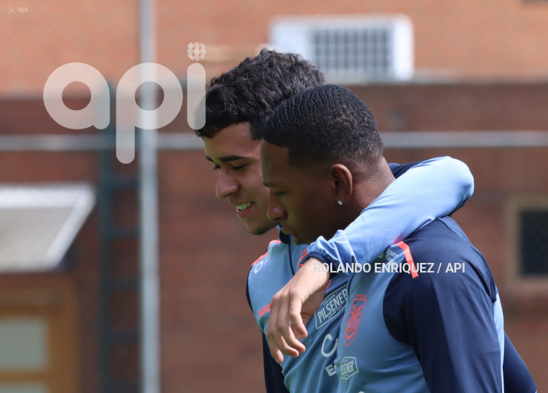 ENTRENAMIENTO-SELECCION-ECUATORIANA