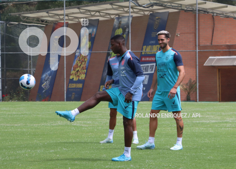 ENTRENAMIENTO-SELECCION-ECUATORIANA