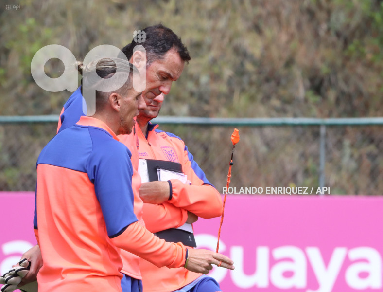 ENTRENAMIENTO-SELECCION-ECUATORIANA