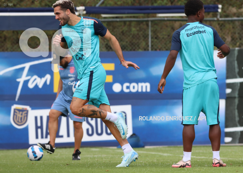 ENTRENAMIENTO-SELECCION-ECUATORIANA