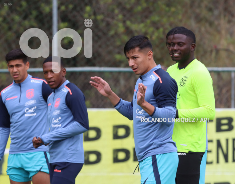ENTRENAMIENTO-SELECCION-ECUATORIANA