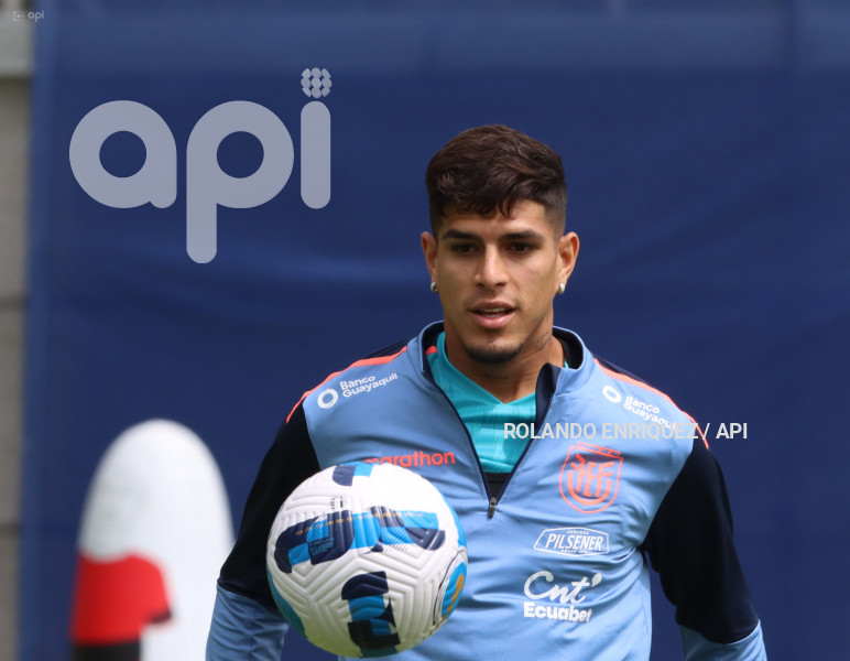 ENTRENAMIENTO-SELECCION-ECUATORIANA