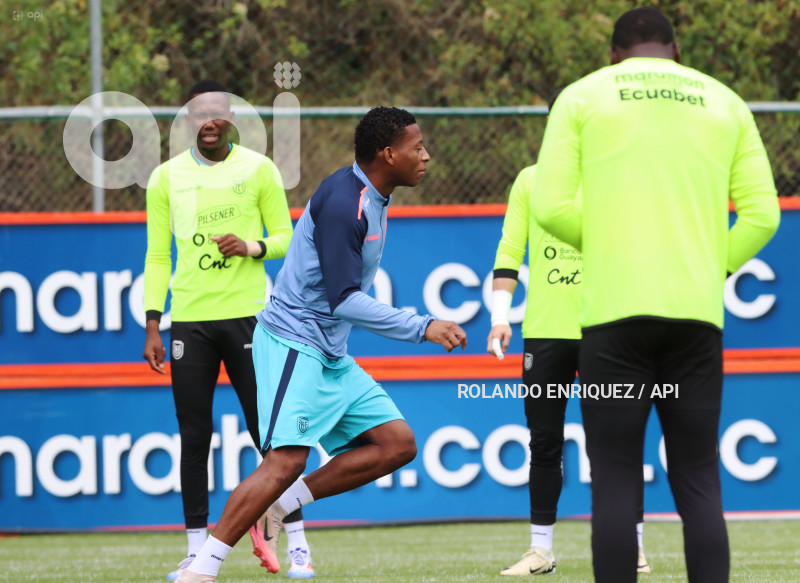 ENTRENAMIENTO-SELECCION-ECUATORIANA